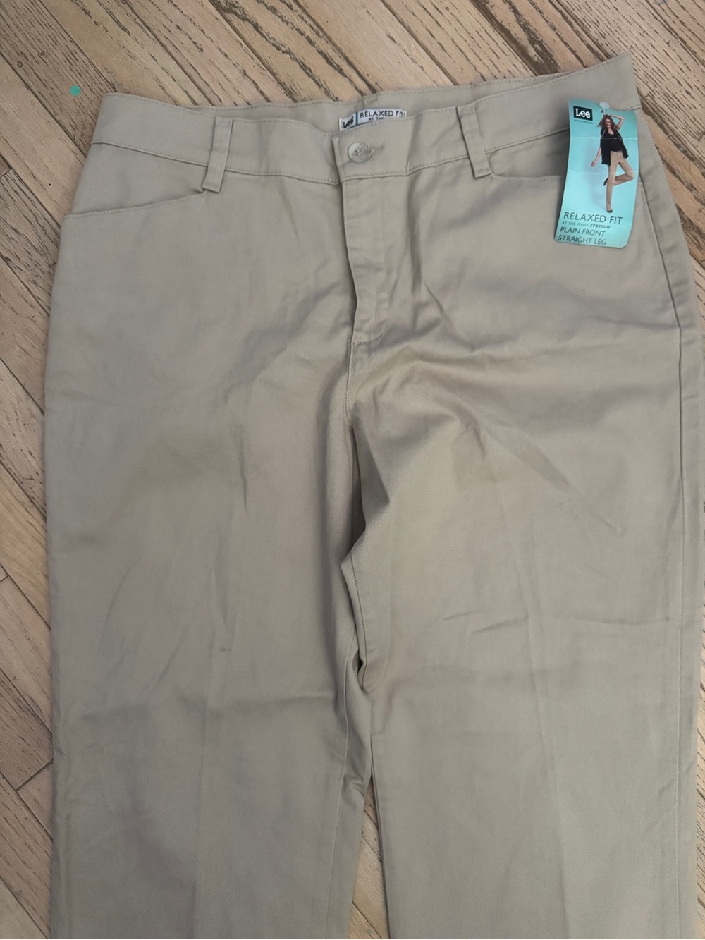 NWT Lee Relaxed Fit Plain Front Straight Leg Khaki Pants 16 Long - Picture 2 of 8